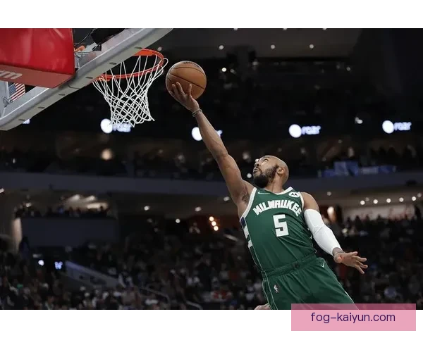 戴维斯防守端表现稳健，持续成为球队后防核心的关键因素